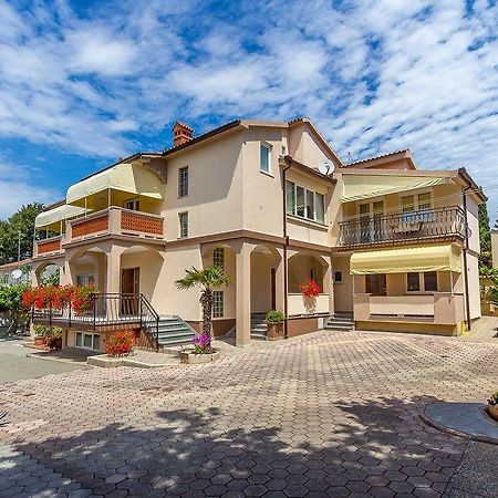 Apartments Nevija Medulin Exterior photo