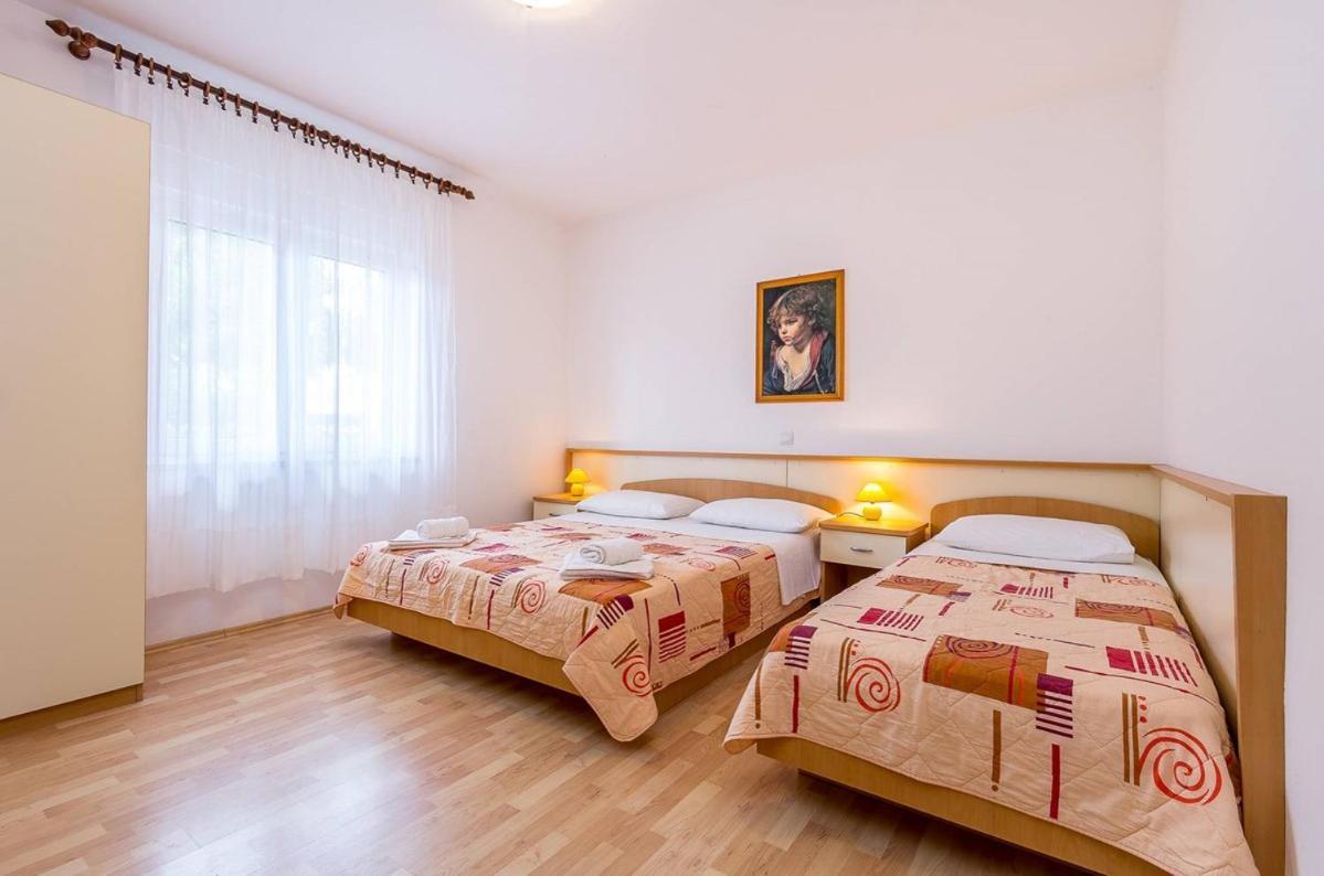 Apartments Nevija Medulin Exterior photo