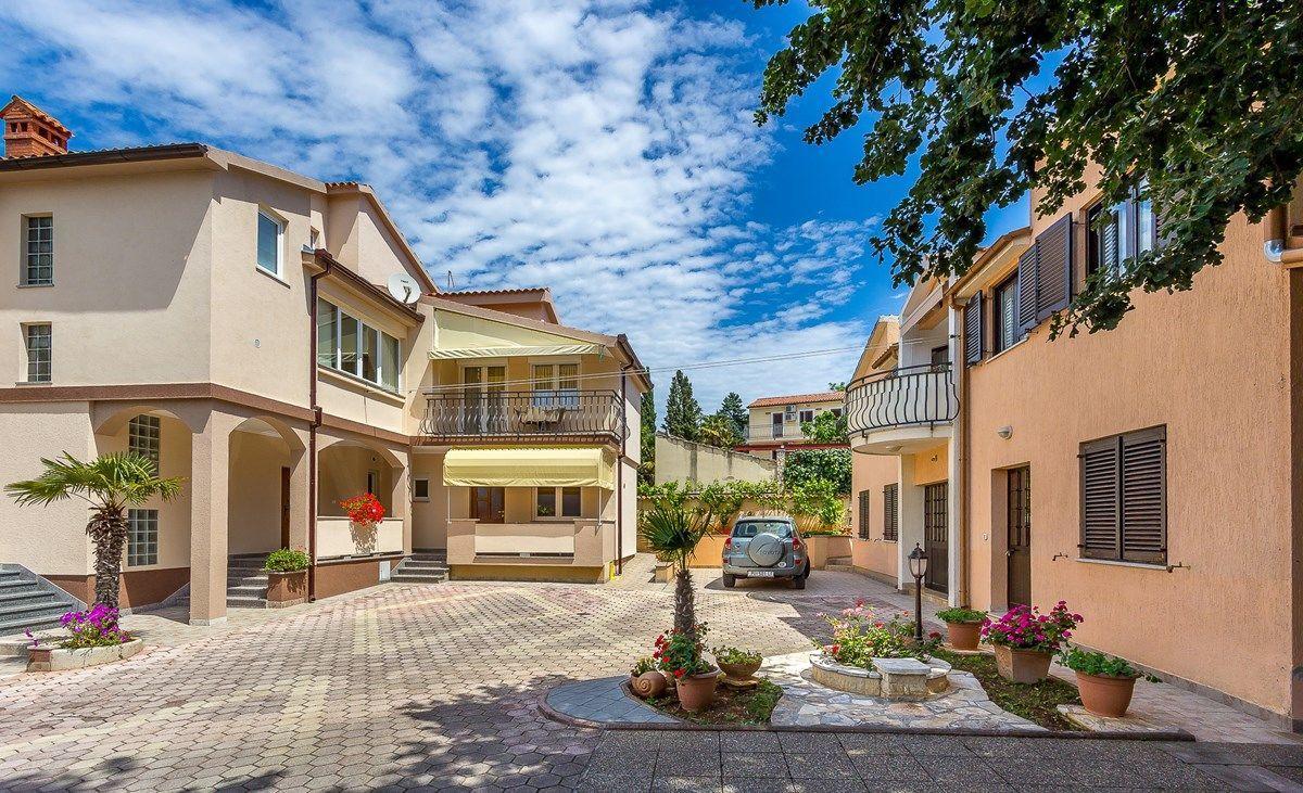 Apartments Nevija Medulin Exterior photo